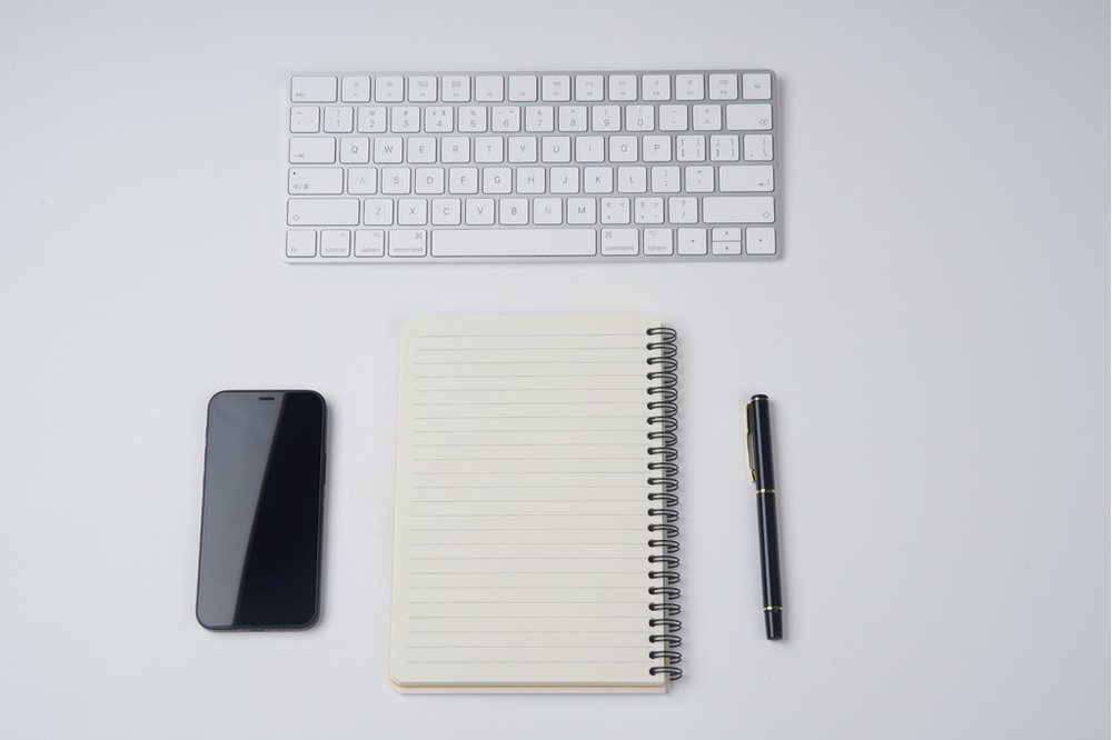 简约高效 打造现代商务办公桌面的核心设备指南